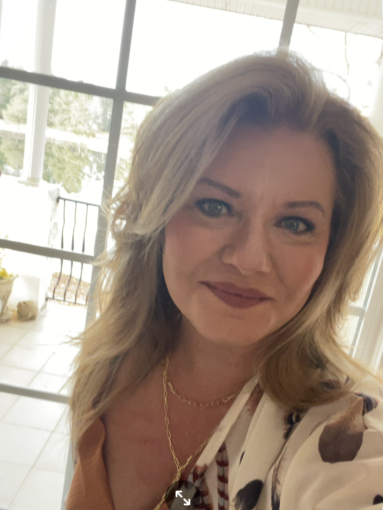 Agent profile picture