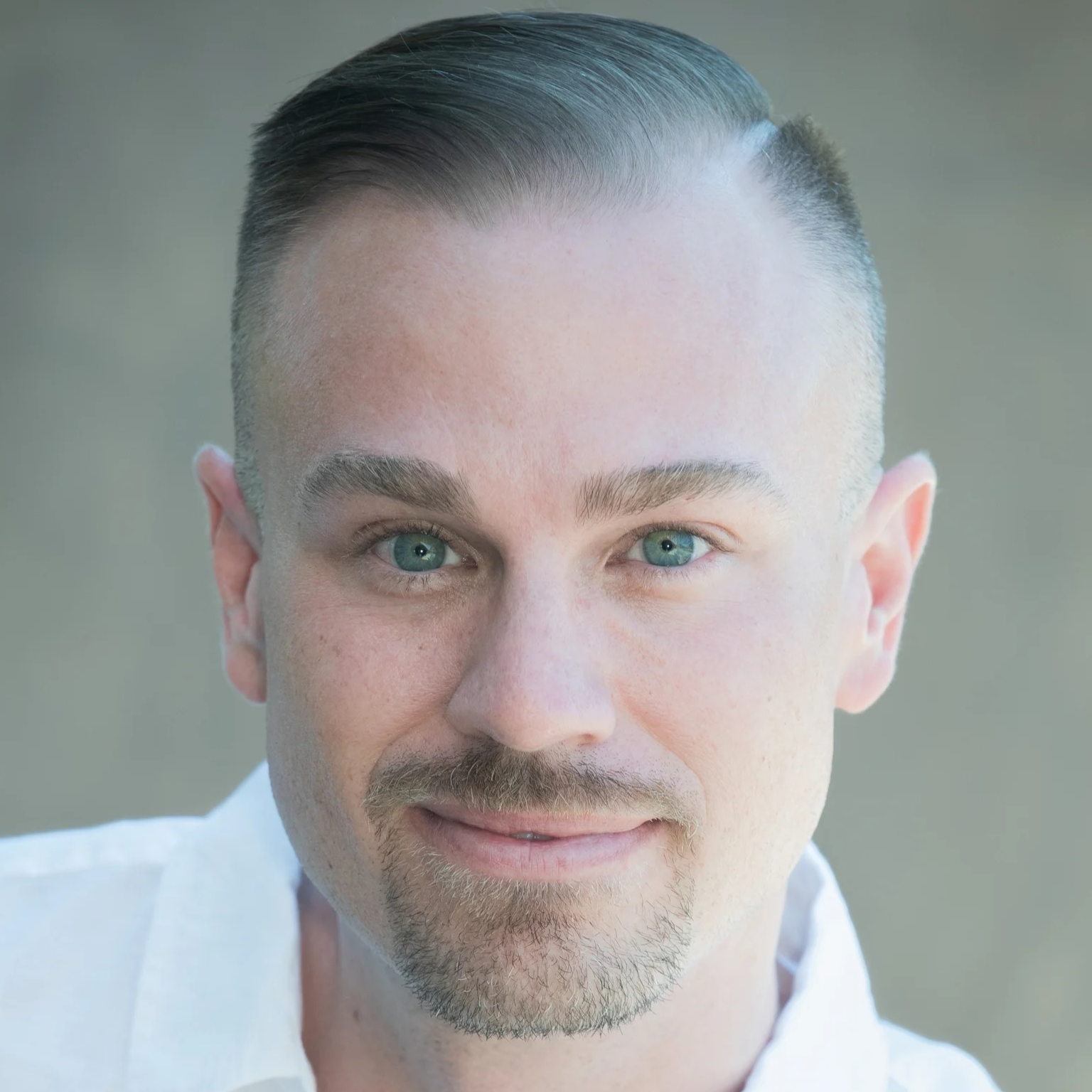 Agent profile picture