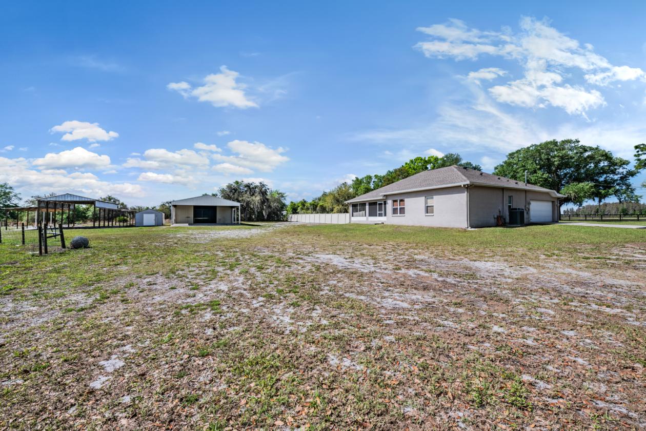 Country Living at it's best with no HOA! - photo 29