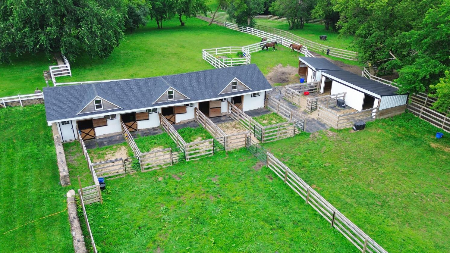 EQUESTRIAN ESTATE/HISTORIC HOME/OWNER FINANCING - photo 22