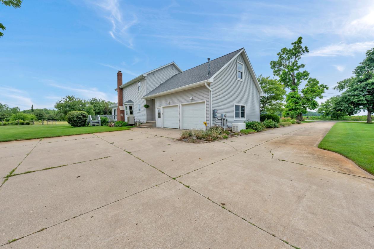 Home and Equestrian Farm on 10 Acres - photo 15