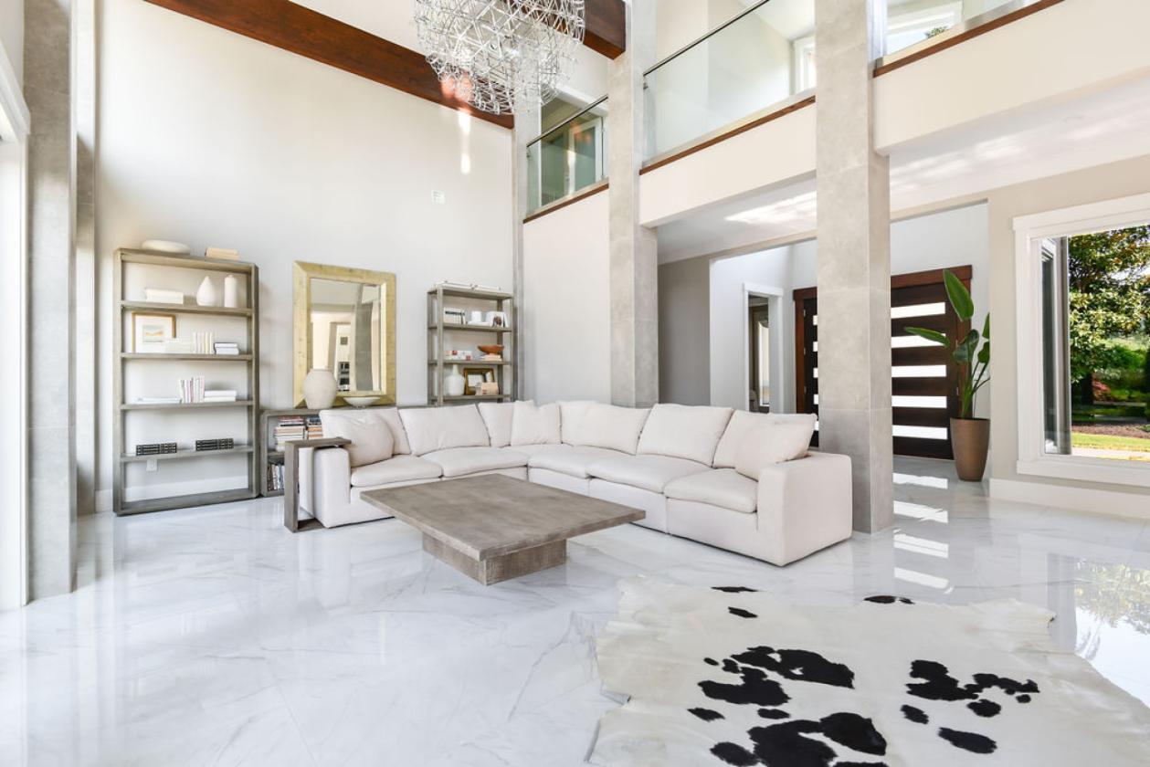Luxury legacy estate on park-like 4.64 acres - photo 4