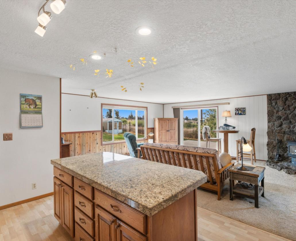 Turnkey Horse Farm and Cozy Home - photo 21