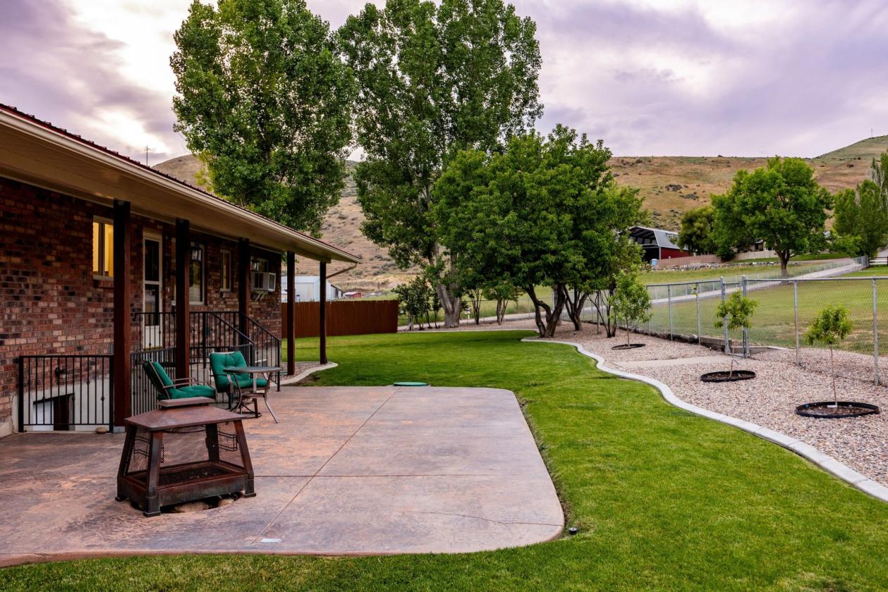 Incredibly Well-Maintained Horse Property - photo 22