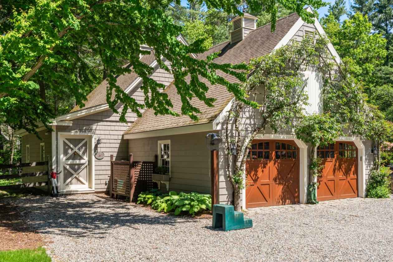 Meticulously Maintained 8 Ac Horse Farm on Trails - photo 3