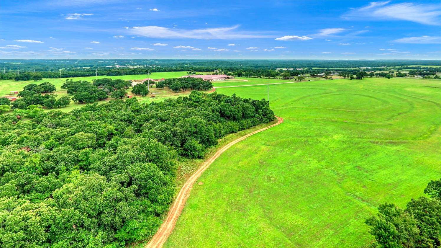 Exceptionally designed and laid out Equine facility on 80185 acres