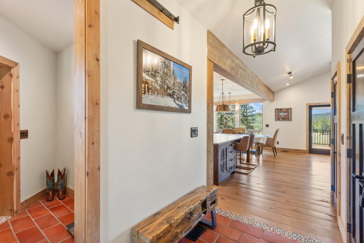 Colorado Luxury — 48 Acres, Barn & National Forest - photo 10