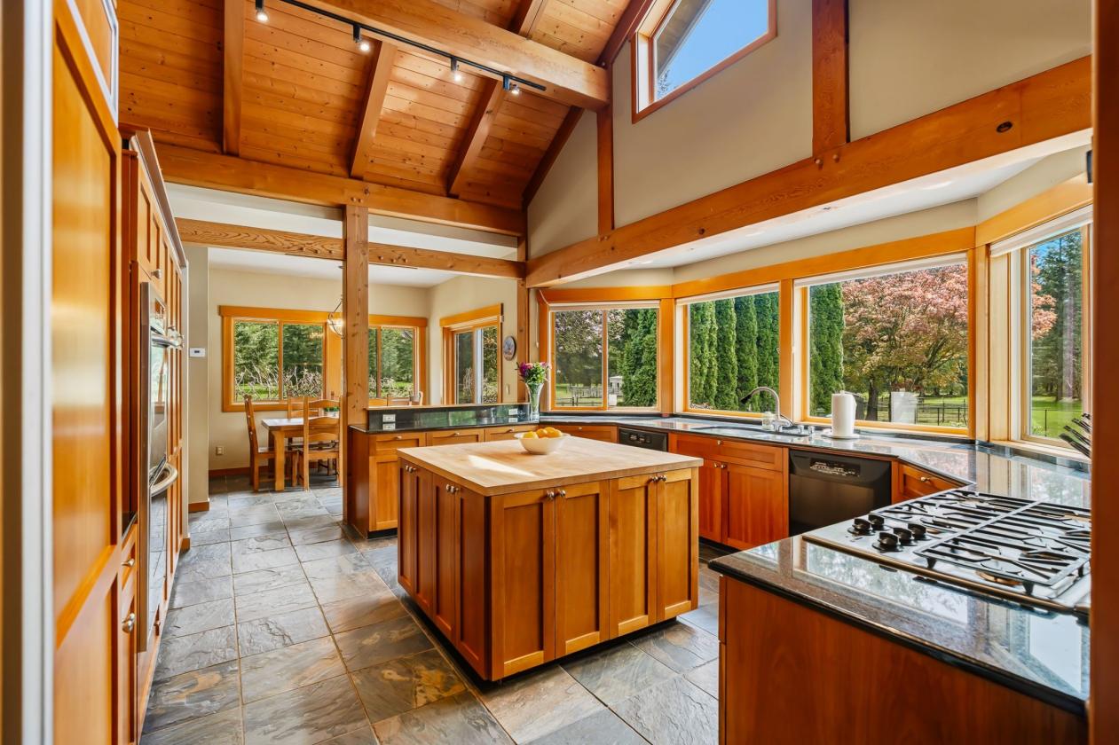 Timber Frame on 10 acres w/pool & arena - photo 18