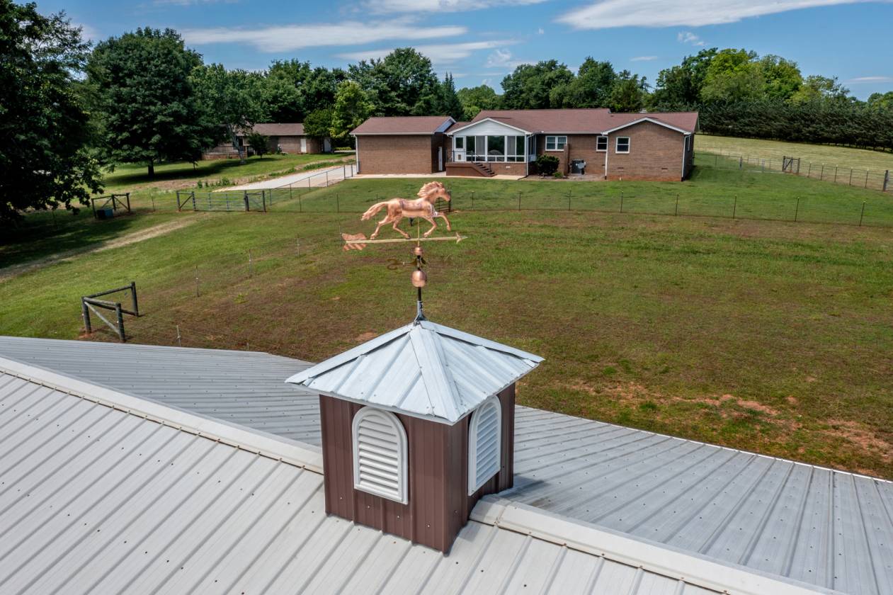 Horse Property for sale.