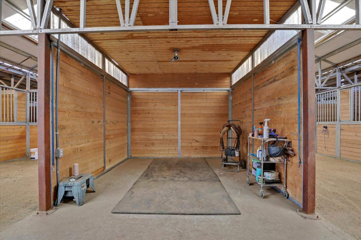 Turnkey Equestrian facility on Idaho/WA State line - photo 14