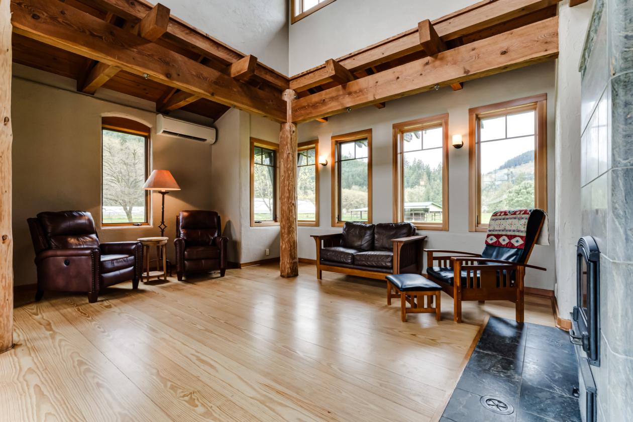 UNIQUE EQUESTRIAN AND ORGANIC FARM PROPERTY - photo 10