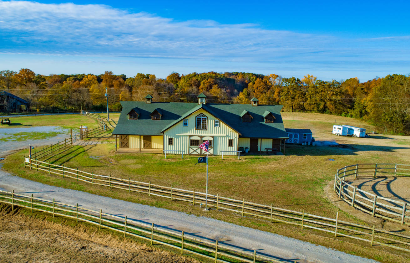 Horse Property! 45 Minutes to Nashville Springfield