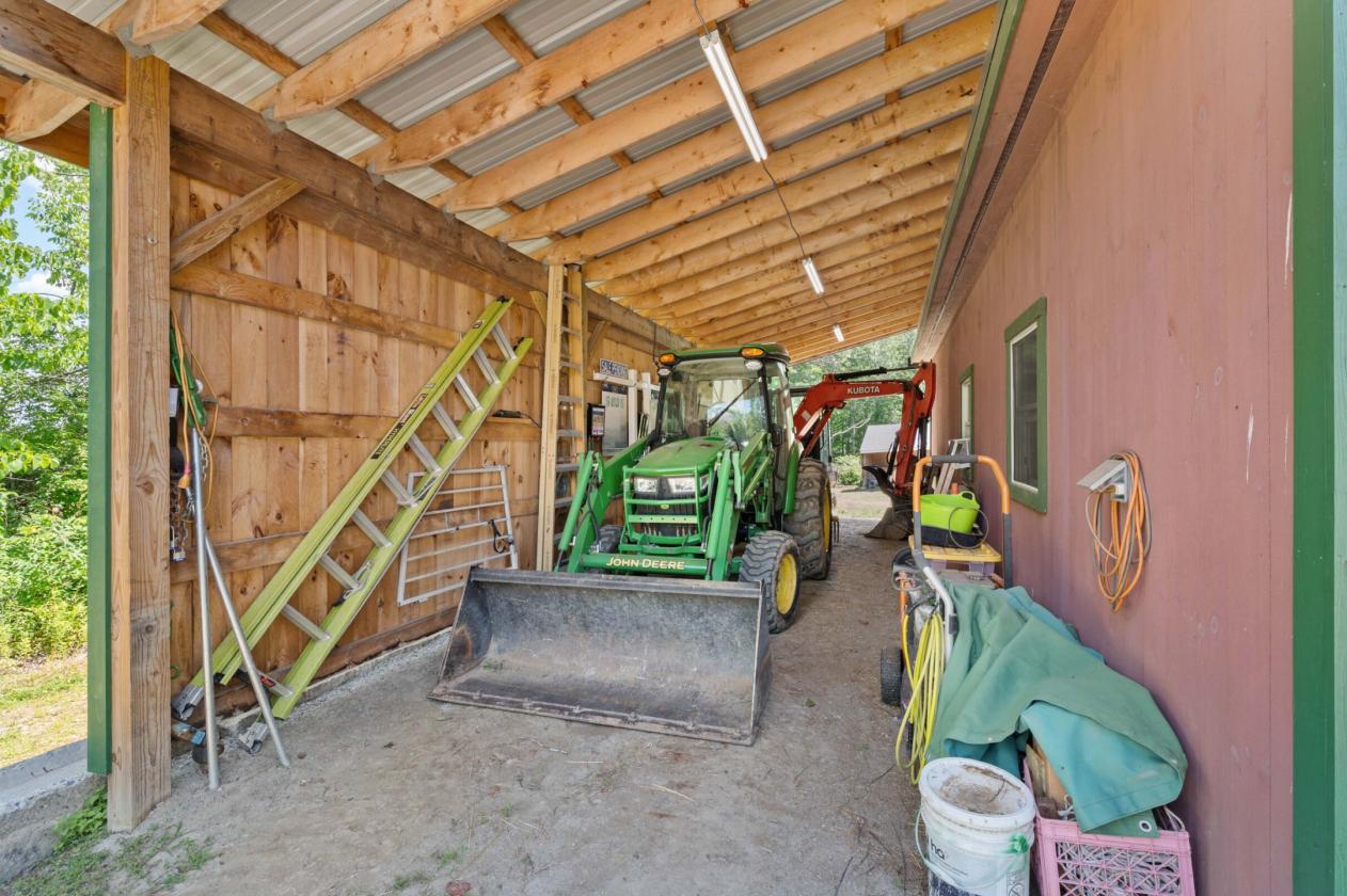ENERGY EFFICIENT EQUESTRIAN HOMESTEAD - photo 28