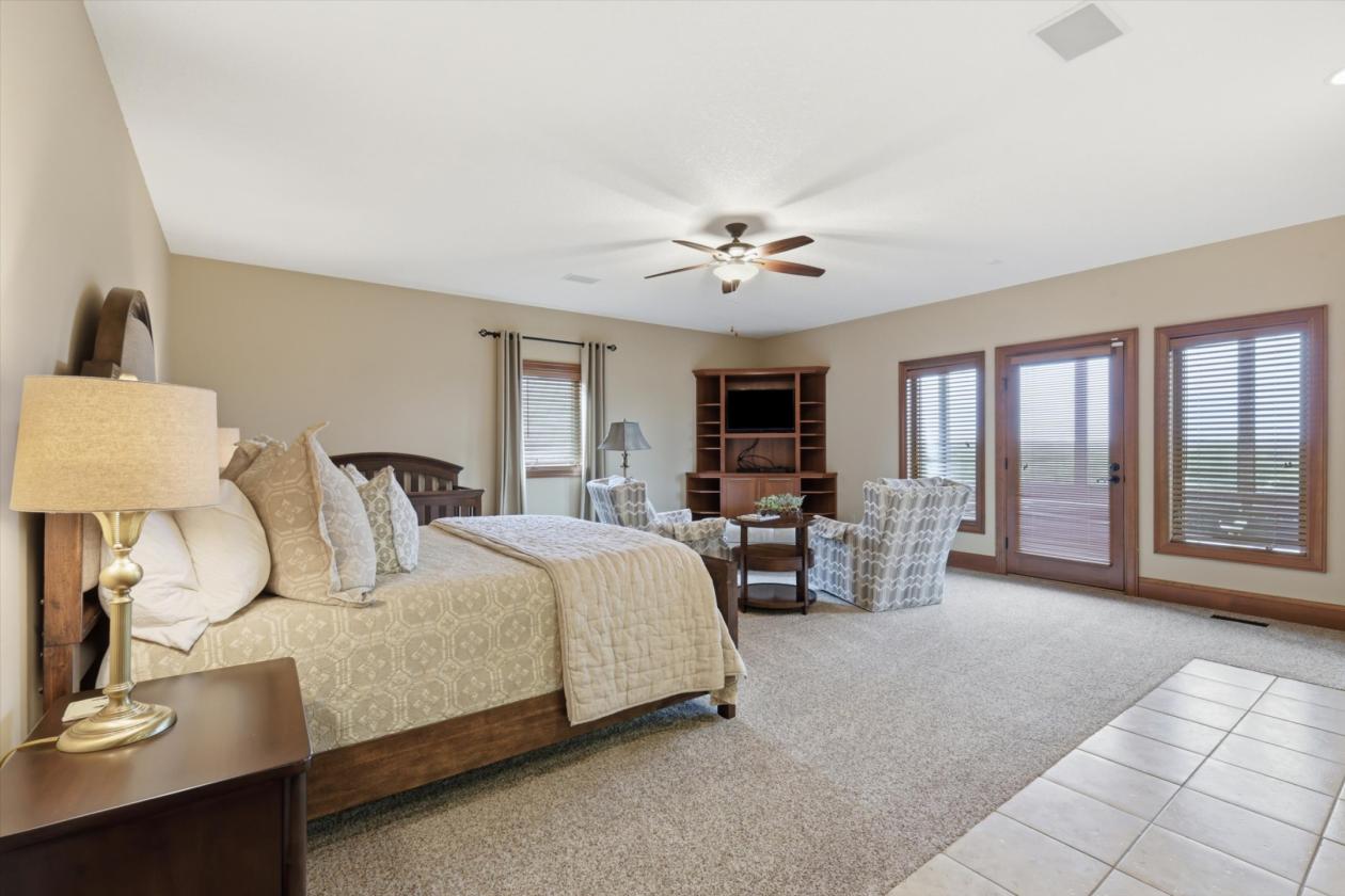 Luxury Equestrian Estate on 125 Acres - photo 23