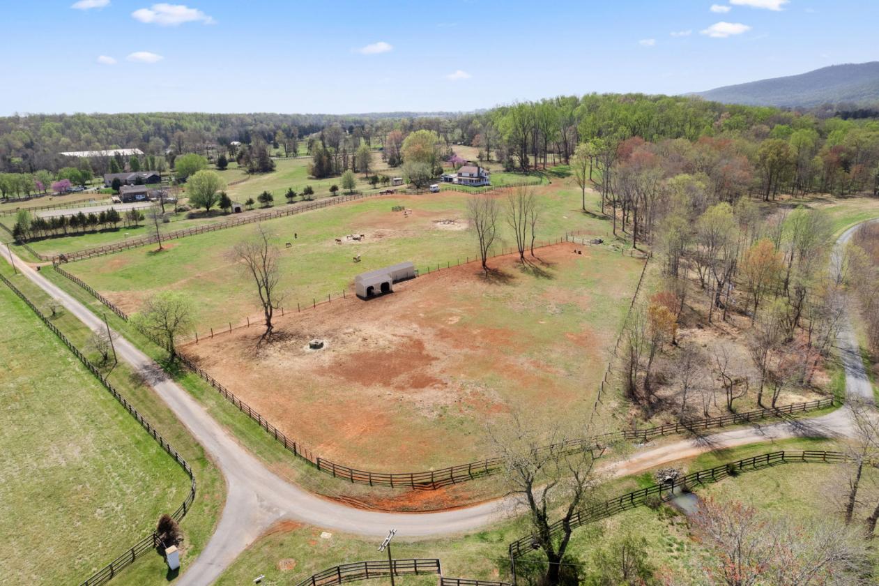 Horse Farm with Multiple Paddocks & Run-In Sheds - photo 6