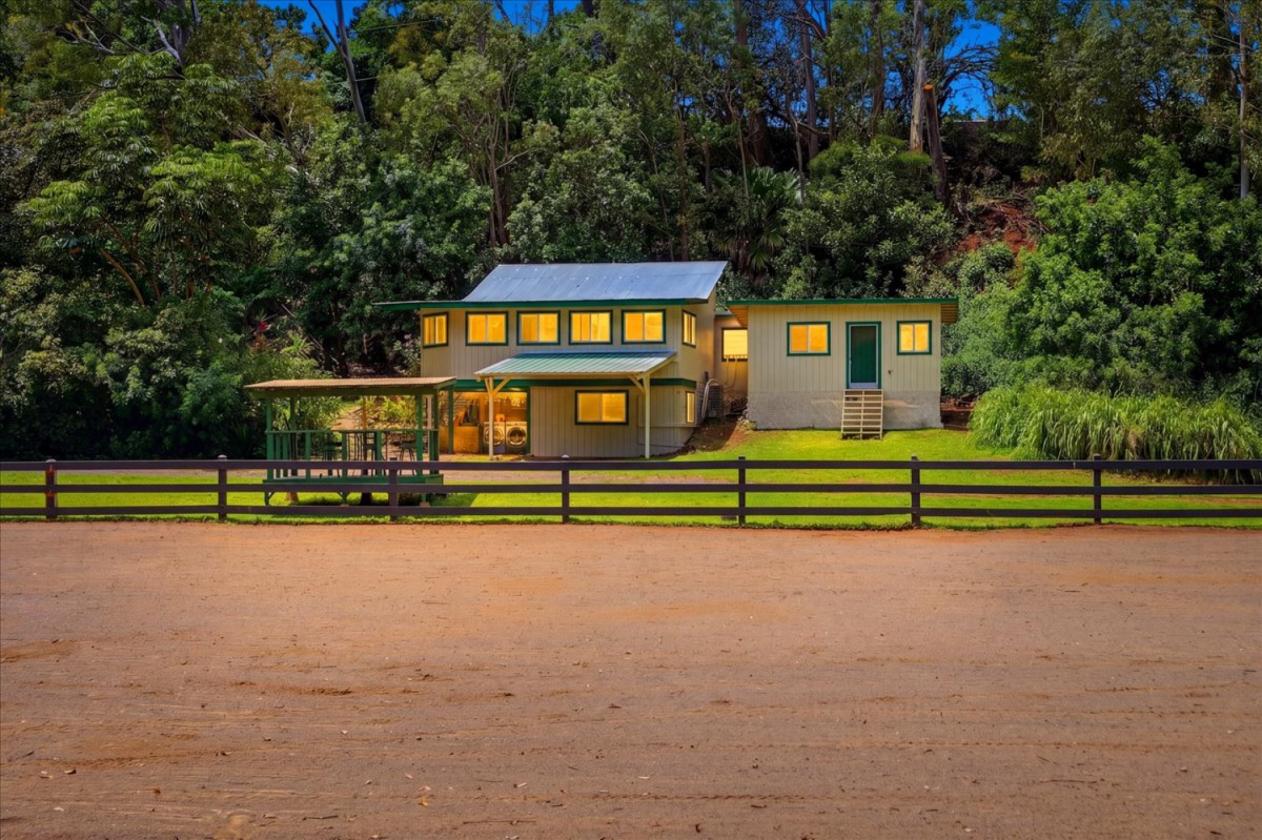 Working Horse ranch on Maui - photo 3
