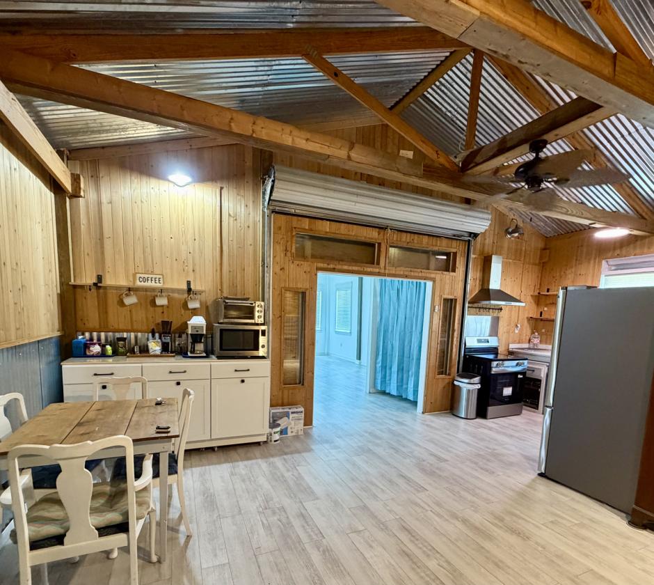 10 Acres and a CUTE cottage near Austin! - photo 12
