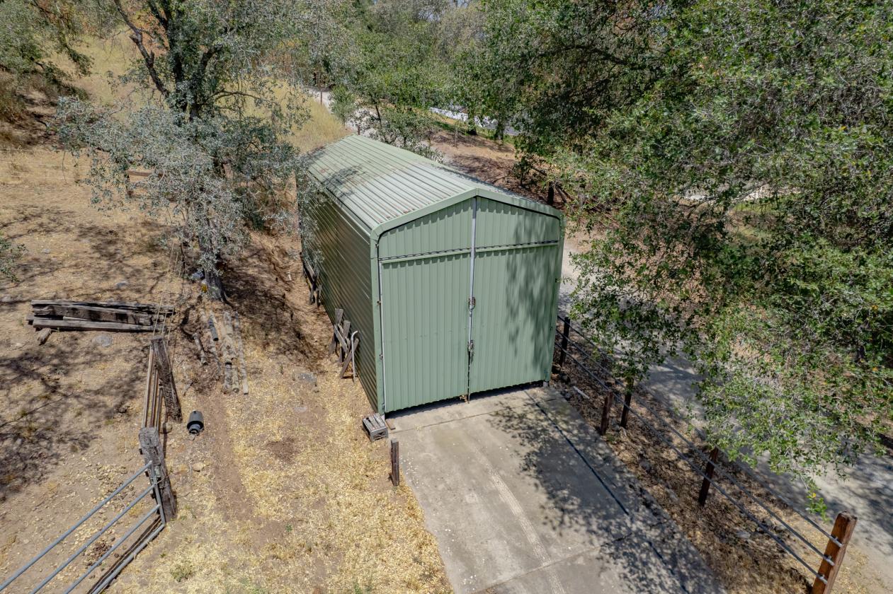 First Time On Market - The Potter Ranch - photo 11