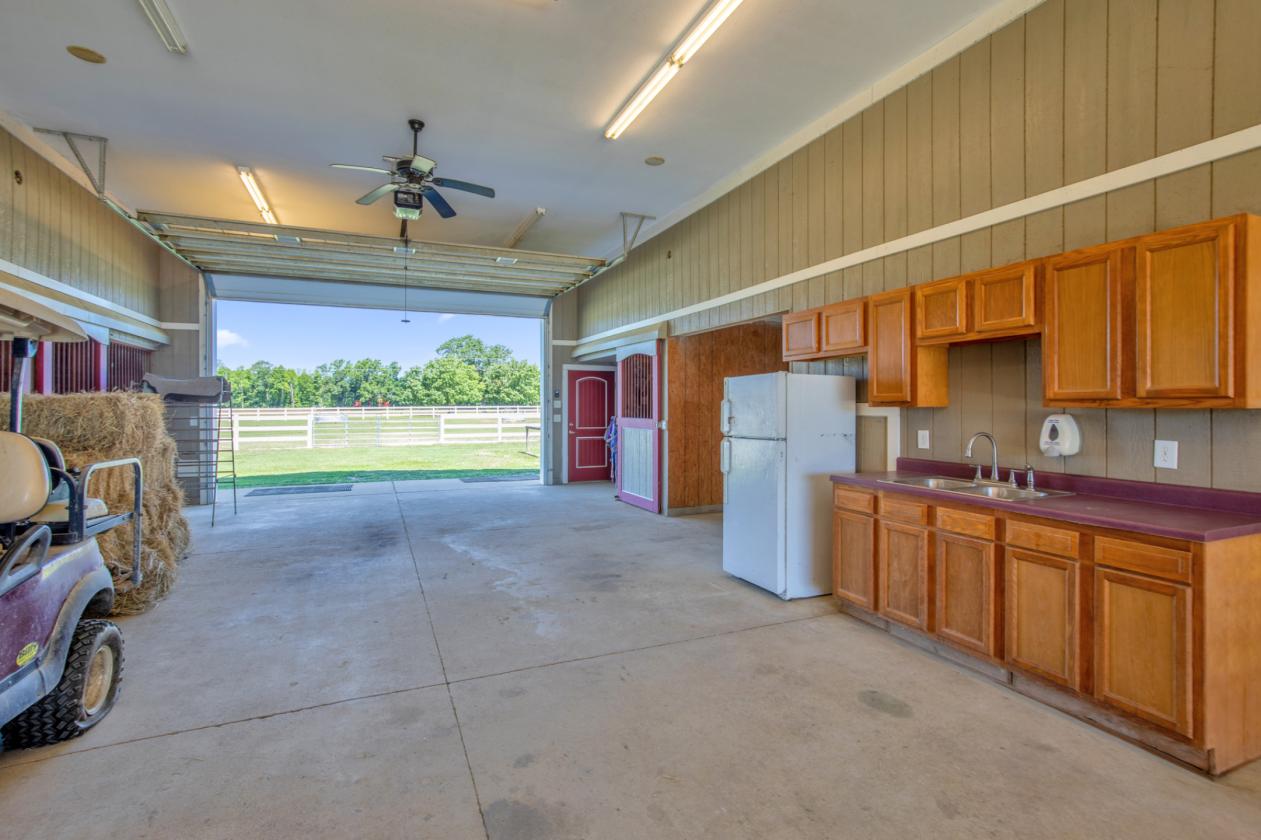 Horse Farm & Equestrian Center - photo 26