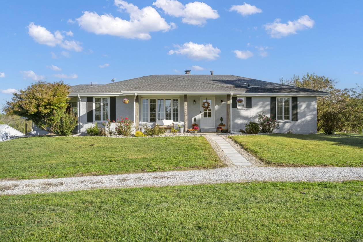 Horse Property for sale.