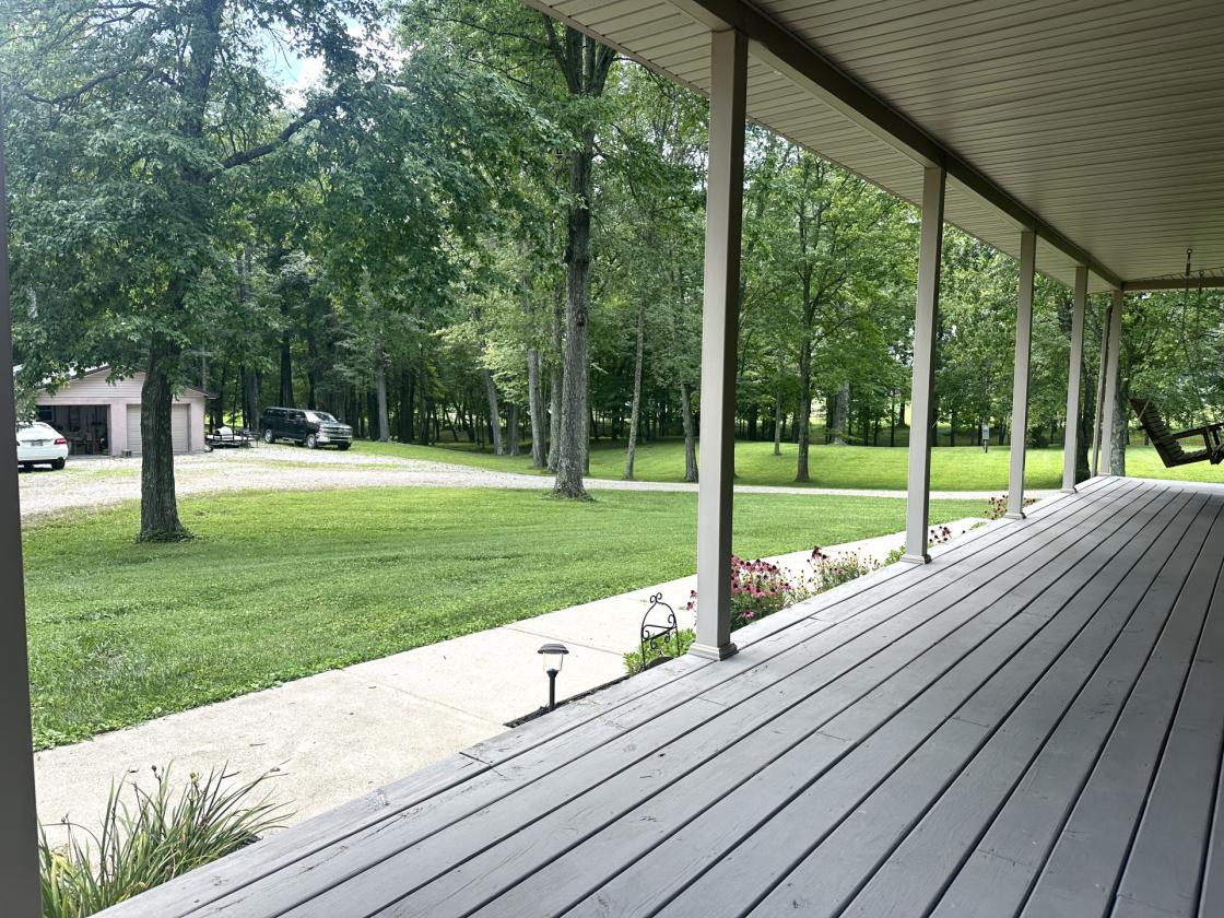 31 LEVEL ACRES w/HOME, BARN, 4 CAR GARAGE - photo 21