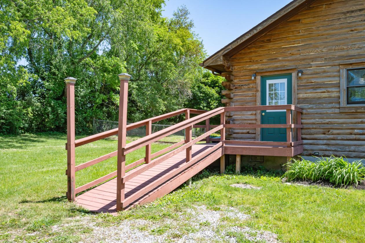Log cabin nestled on 8.2 picturesque acres - photo 26