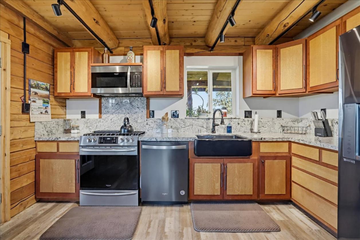 Gorgeous 86 acres with Log Home - photo 3