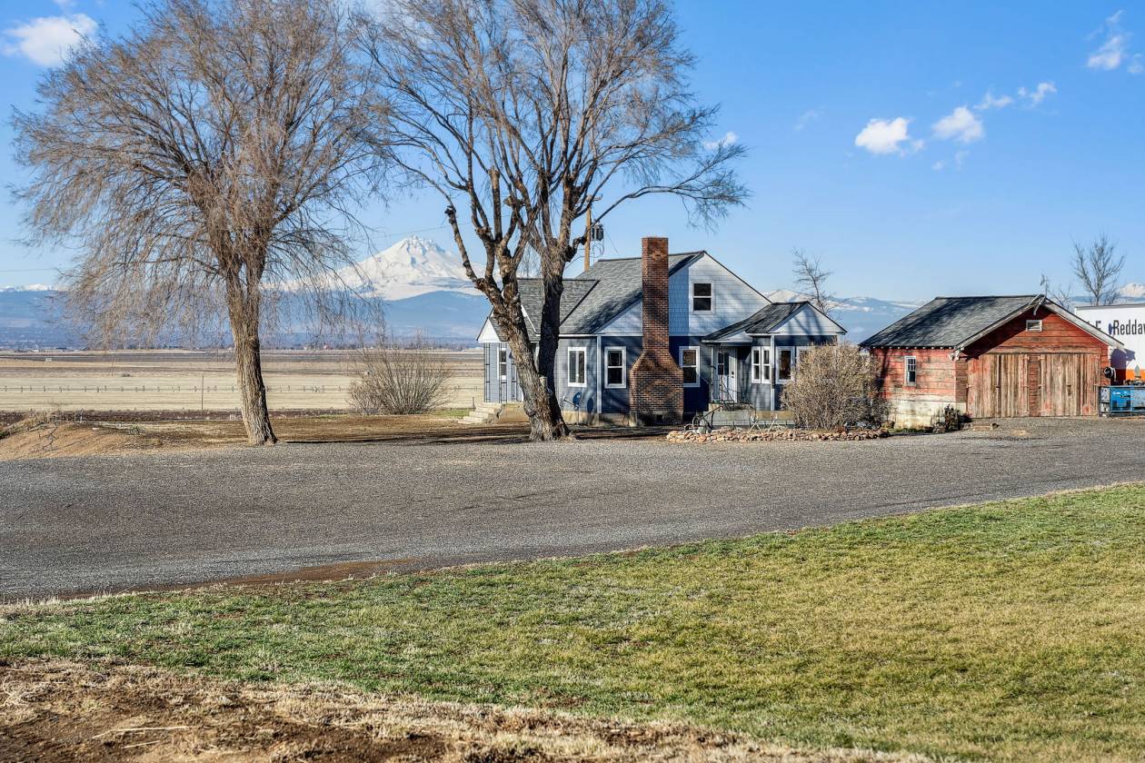 Horse Property for sale.