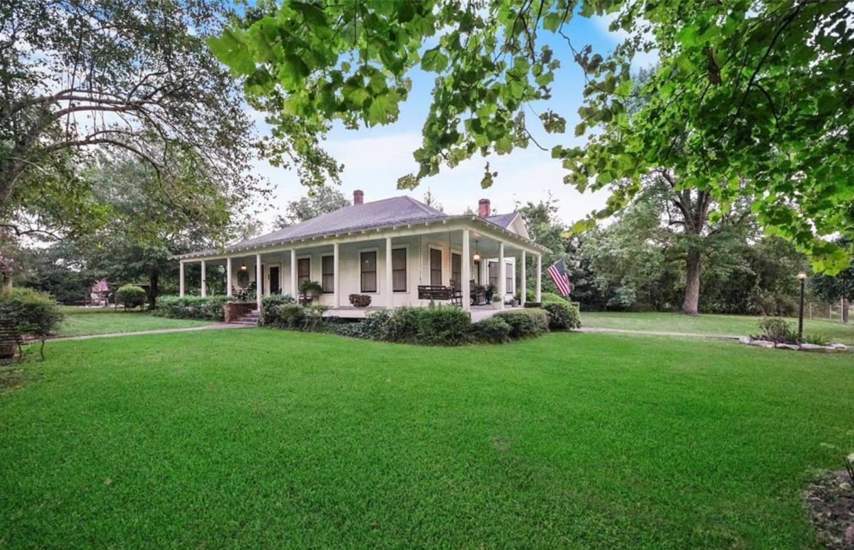 12 Unrestricted Acres, Barns, Home, Arena & More | Hempstead, Waller ...