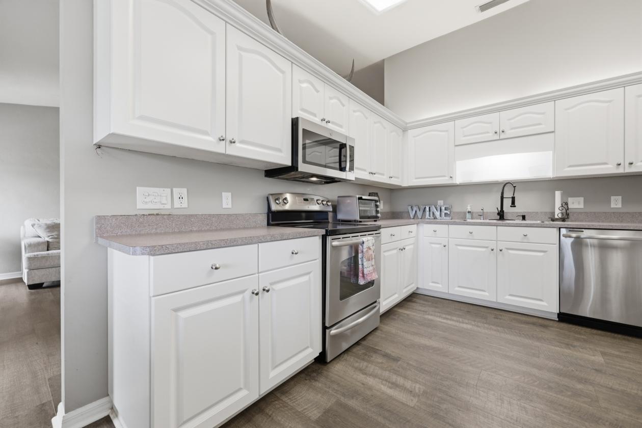 Trenton Home & Horse Farm with ADU Suite - photo 14