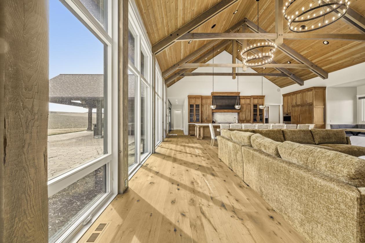 Newly built equestrian retreat with home & arena - photo 7