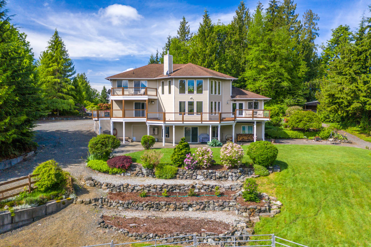 Equestrian Retreat with Mountain Views Snohomish, Snohomish County, Washington