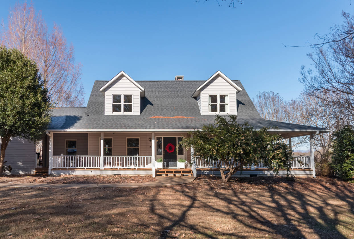 farm house. | Seneca, Oconee County, South Carolina | Horse Ranch For Sale