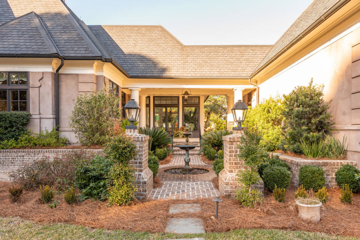 A Luxury Equestrian Waterfront Estate with Dock on a 550... Awendaw