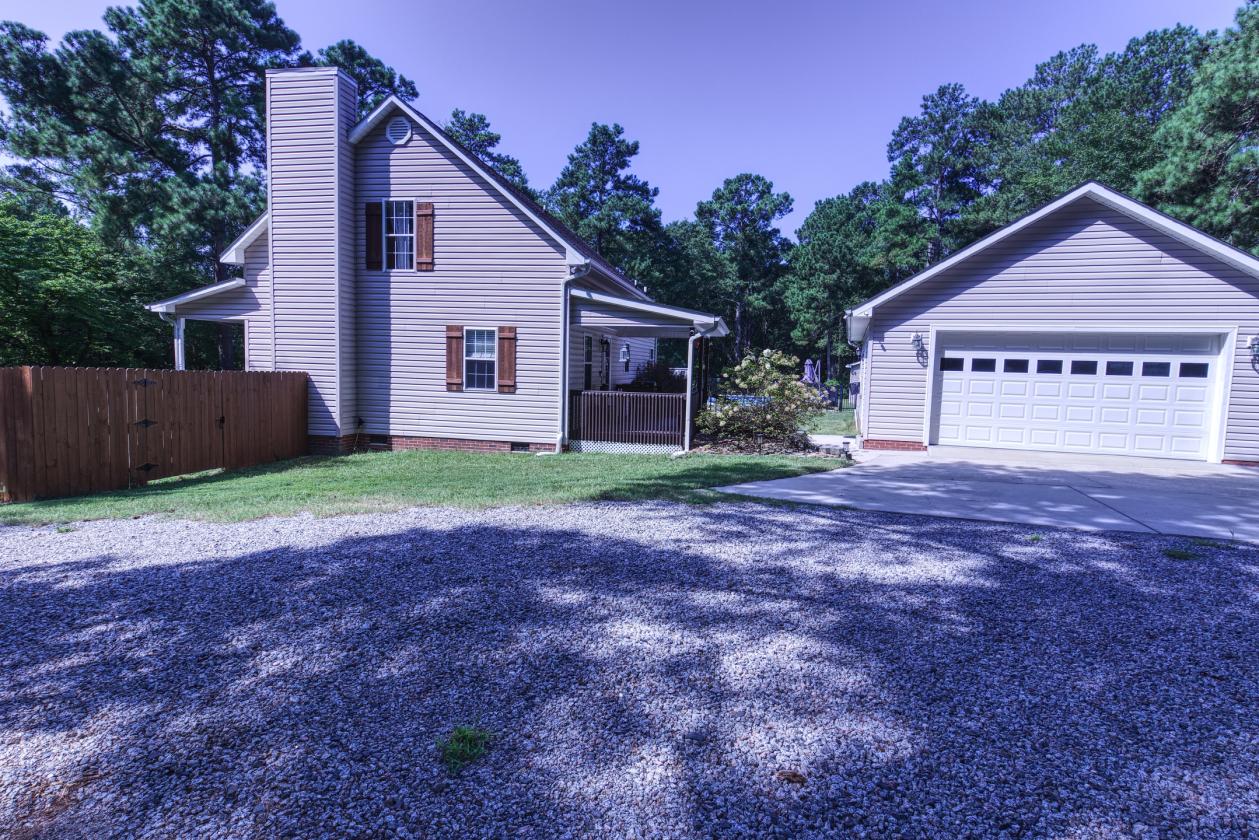 Turnkey Country Retreat on 8 Private Acres - photo 4