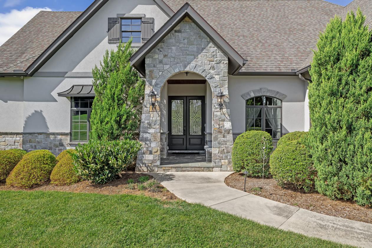 Luxury Home with Equestrian Lifestyle Access - photo 2