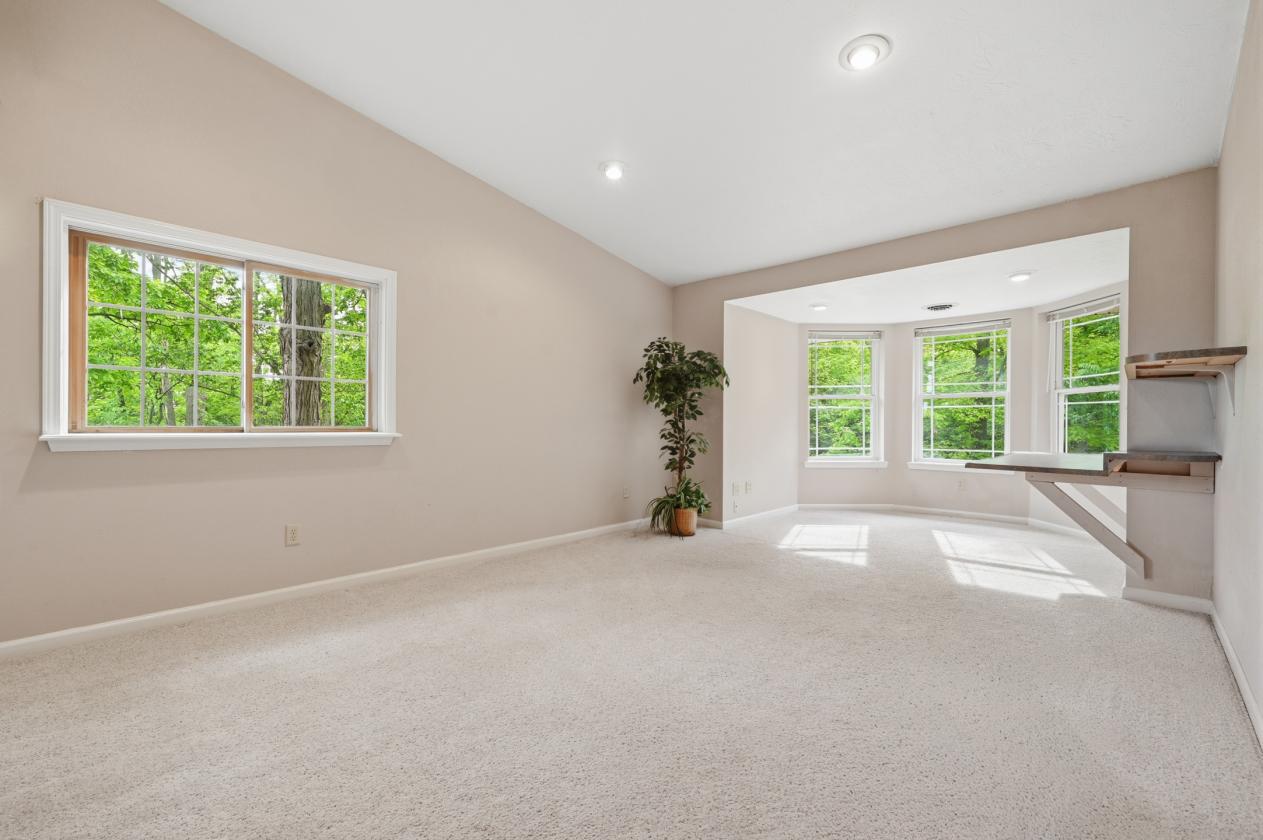 23.46± Acres With Custom Home & Beautiful Pond - photo 15