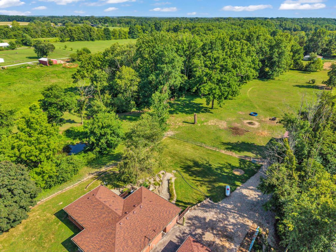 Horse Lover’s Paradise | 5+ Acres, Barn, Arena - photo 4