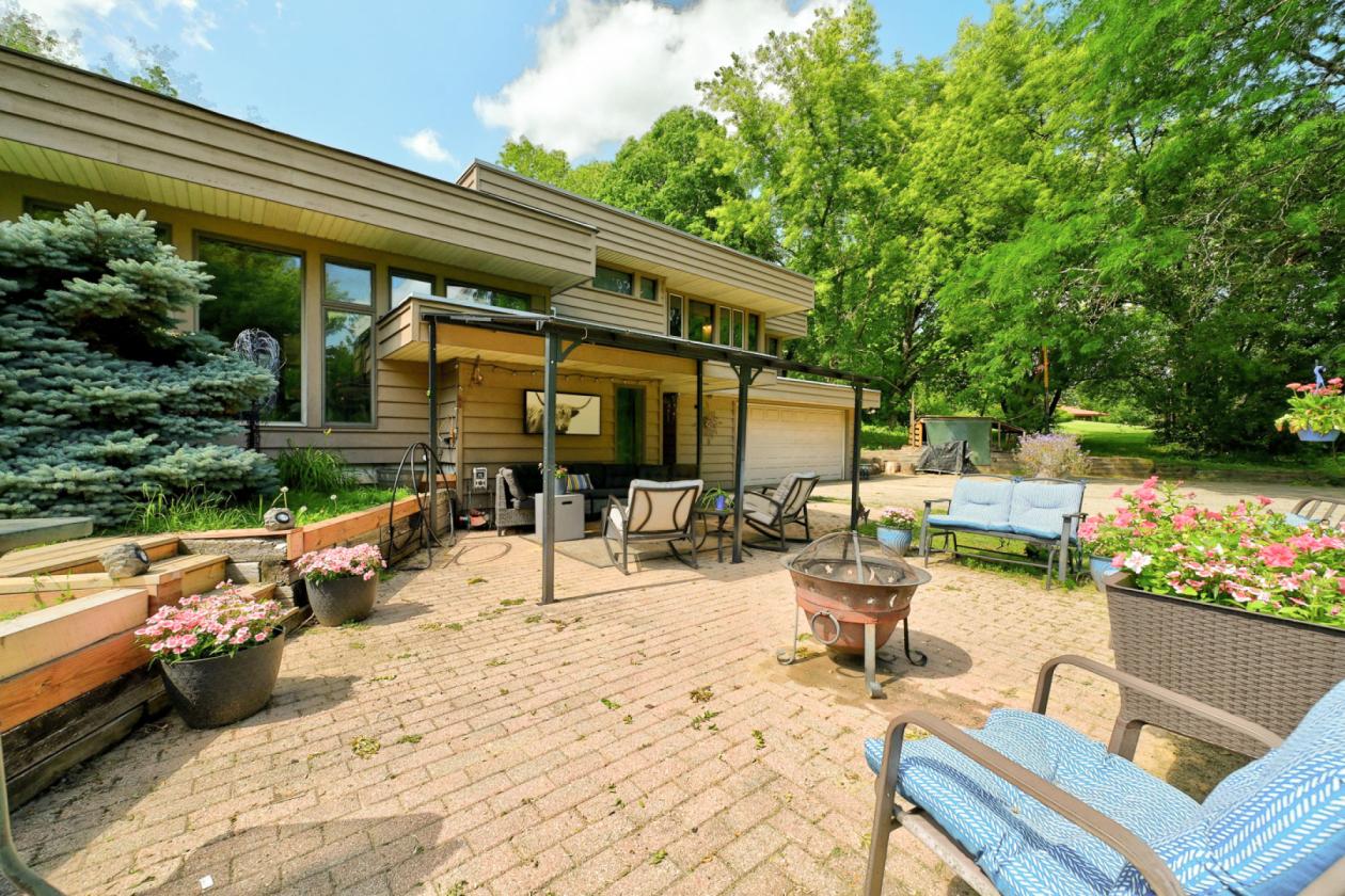 Private Country Oasis on 7.5 Acres - photo 15