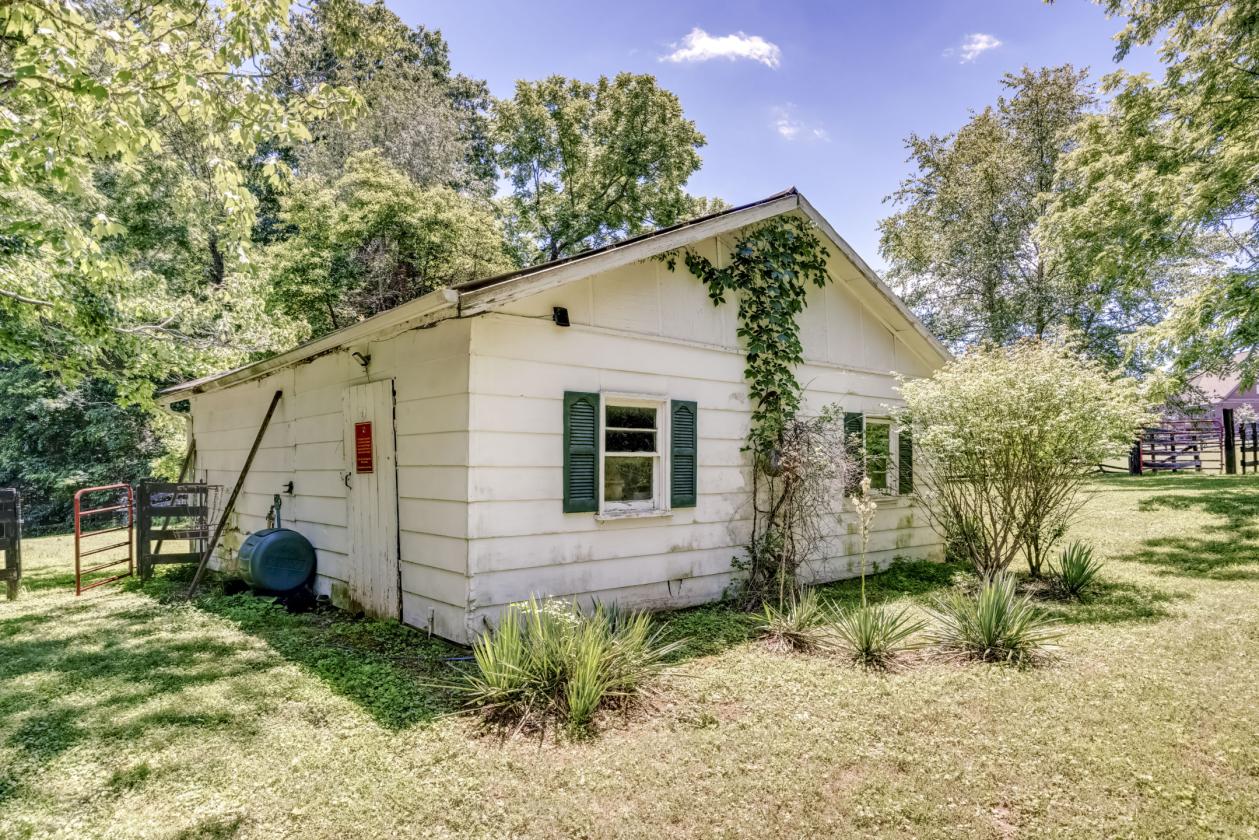 Horse property in Oldham County - photo 14