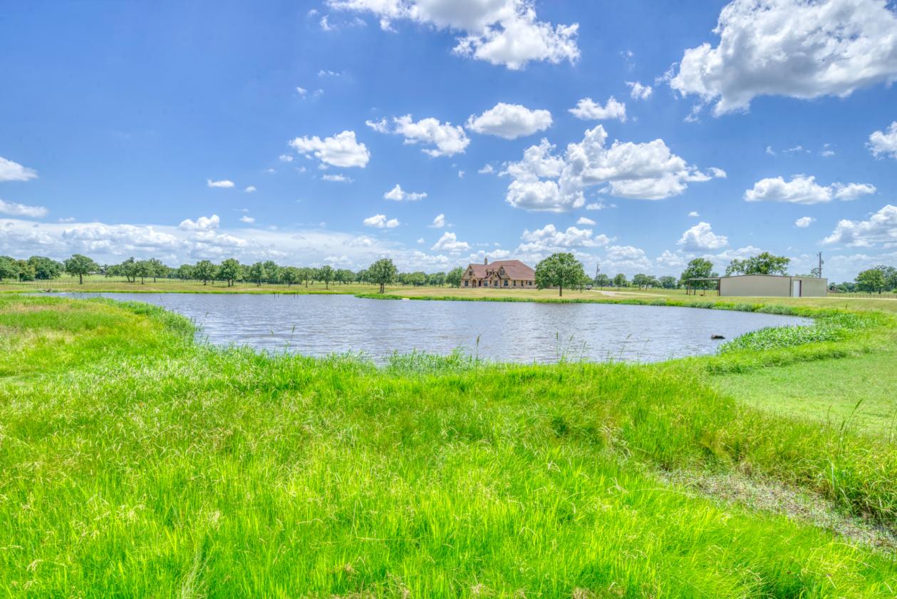 Luxury 32-acre Ranch Estate near Texas A&M - photo 3
