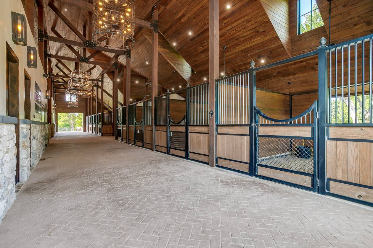 TK Trails | 8-Stall Barn | Covered Arena - photo 7