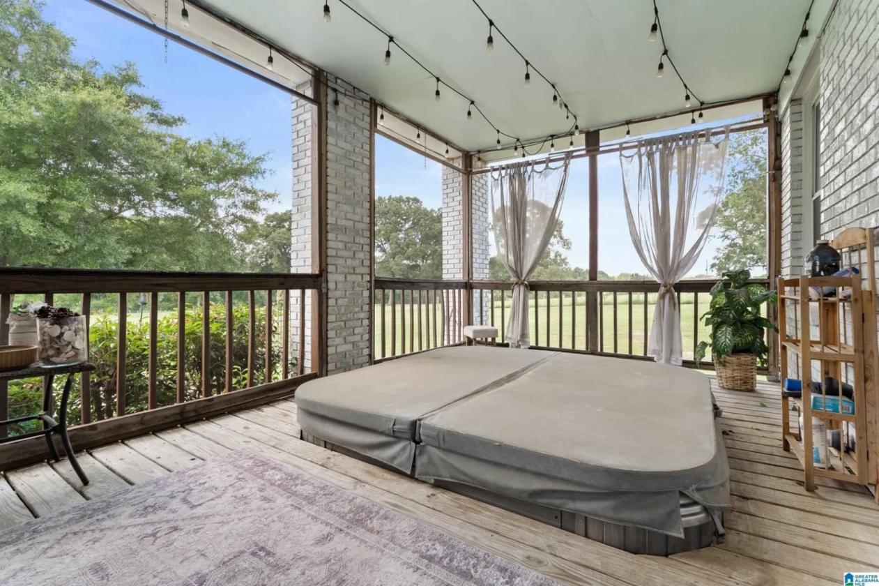 SIGNATURE 14-ACRE ESTATE - photo 17