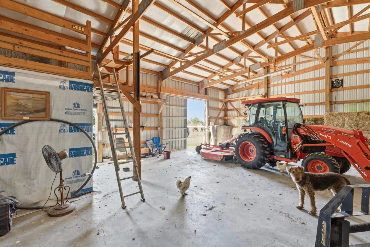 HORSE BARN WITH INDOOR ARENA — BUILT 2022 - photo 18
