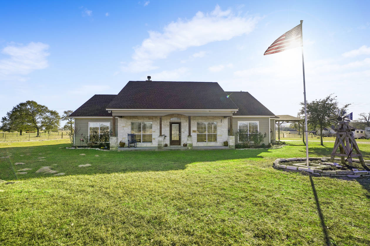 10+ AG Exempt Acres in the Heart of Hempstead, TX Hempstead, Waller