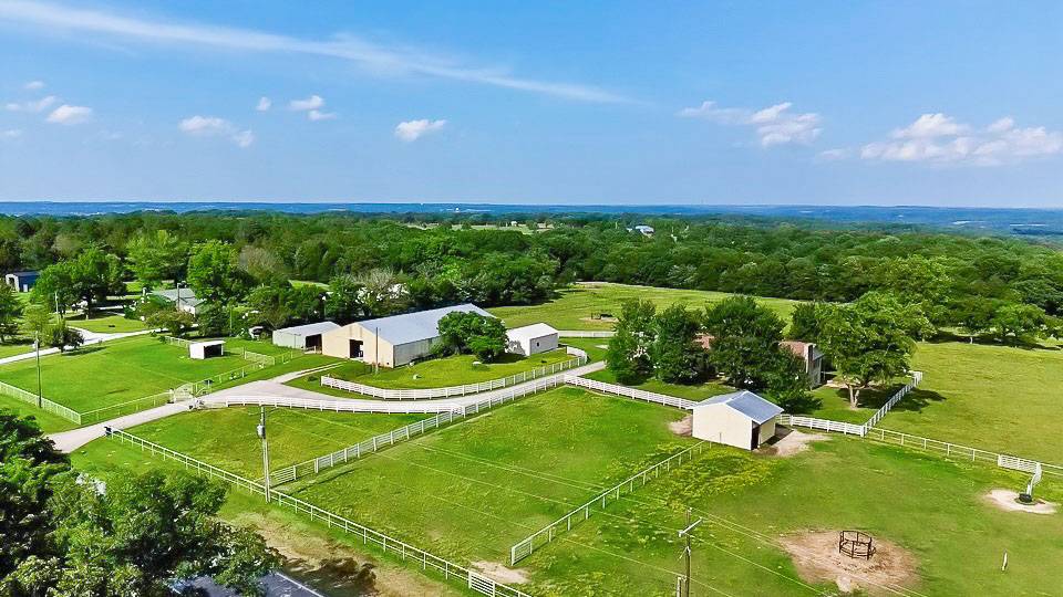 Martin Windsong Horse Ranch With Gorgeous Views | Harrison, Boone ...