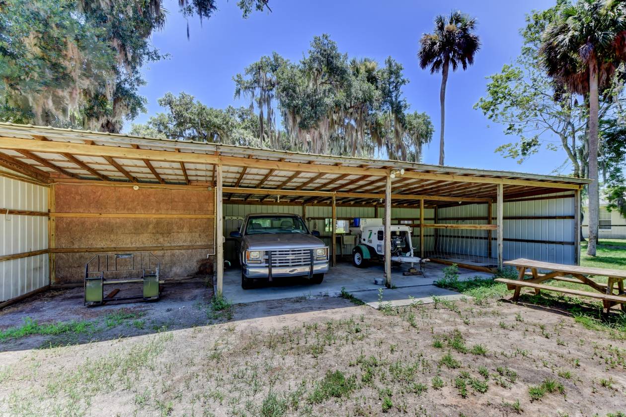 Amazing 4.5 Acre Horse Property in Pt Orange, Fl with... Port Orange