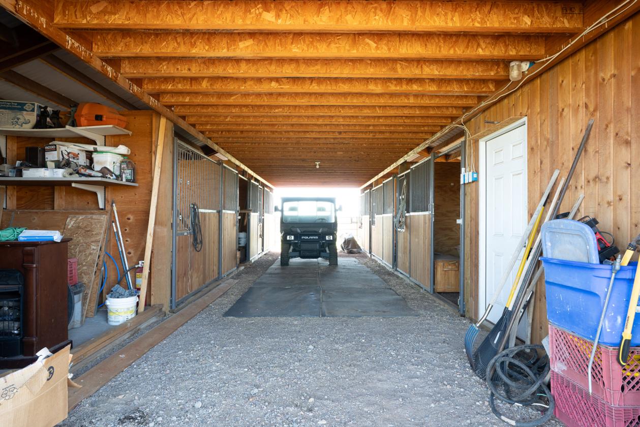 36 Acre Horse Ranch in the Wt. Mtns. of ARIZONA - photo 21