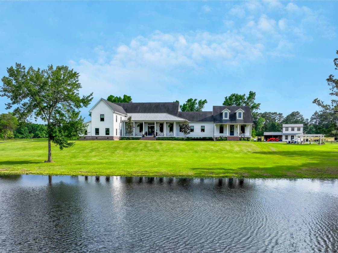 Horse Property for sale.