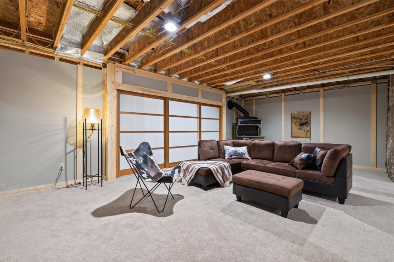 Unique Construction like no other in Wyoming! - photo 24